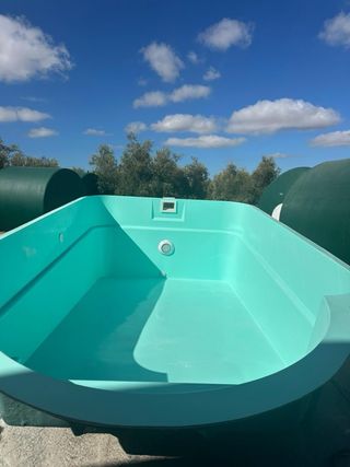 Piscina de poliéster instalación