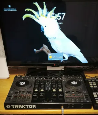 TRAKTOR KONTROL S4 MK1