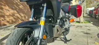 Honda VFR 800X Crossrunnner Roja con maletas