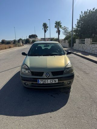 Renault Clio 2003