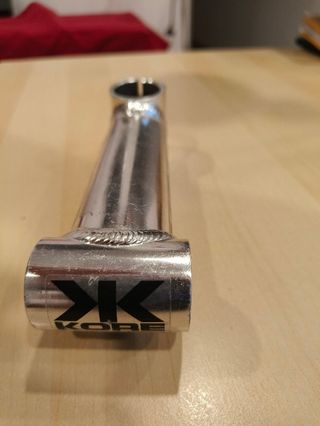 Potencia Kore 130x5 Aluminio