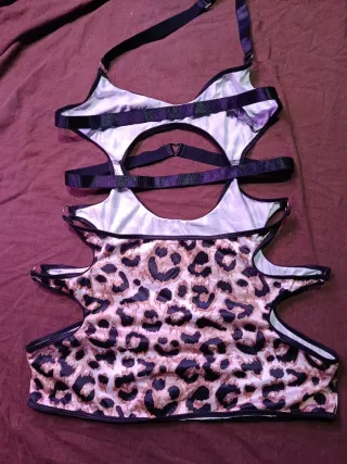 Vestido mini con estampado de leopardo