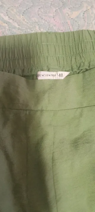 Pantalón verde talla 48