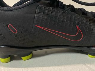 Bota Fútbol Niño Talla 34 Nike Mercurial