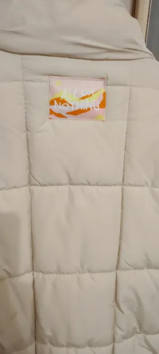 Chaqueta acolchada Bershka Beige Talla M