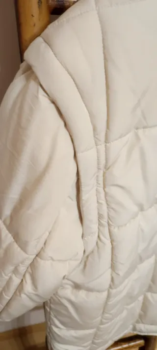 Chaqueta acolchada Bershka Beige Talla M