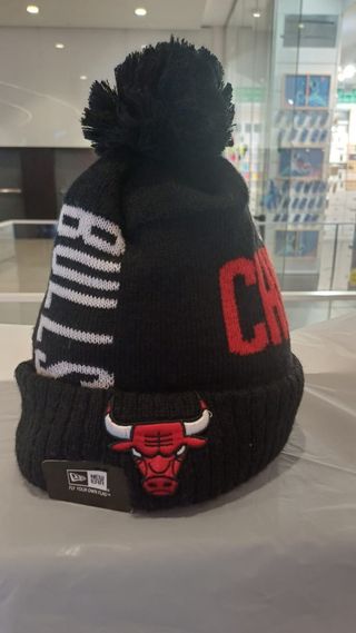 Gorro New Era Chicago Bulls Negro y Rojo