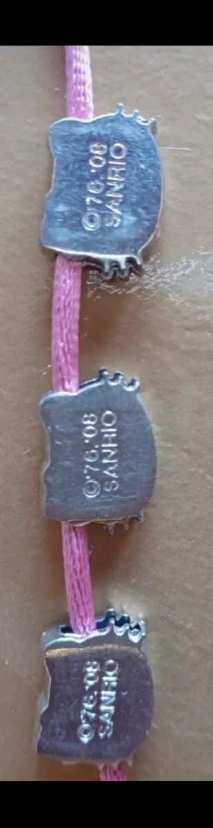 Charm Hello Kitty colorati con strass