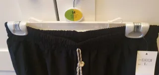 Pantalones negros bordados talla M