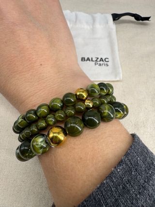 Pulsera elásticas de cuentas verdes y doradas