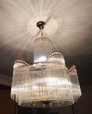 Lámpara de techo cristal y metal dorada