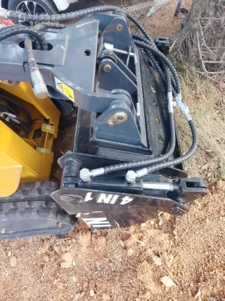 Mini cargadora YF480 1.6 TN