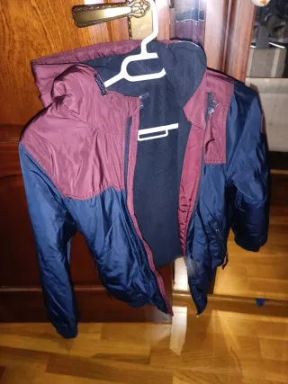 Abrigo infantil niño azul y rojo de 9 a 12 años