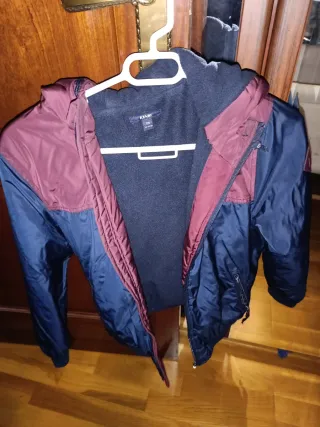 Abrigo infantil niño azul y rojo de 9 a 12 años