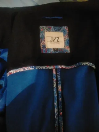 Chaqueta  L con capucha y estampado y americana s