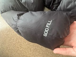 Chaqueta Stüssy Negra con Forro Rosa