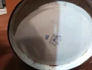 Brocca vintage smaltata bianca e blu