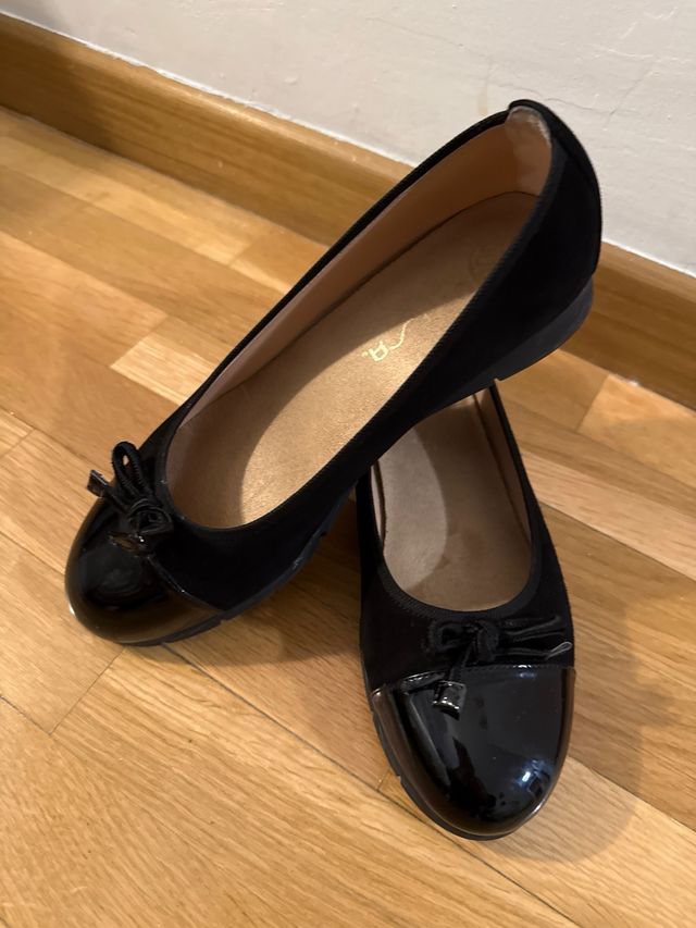 Unisa Bailarinas Negras Charol y Ante