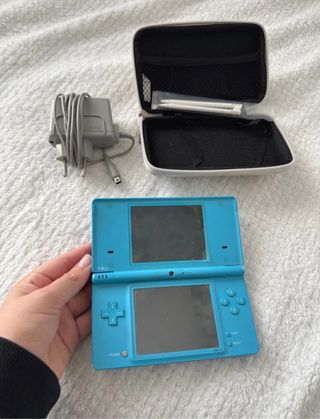 Nintendo DSi Azul con Accesorios