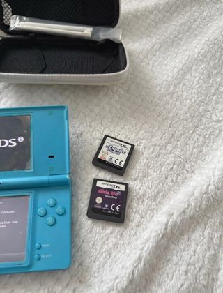 Nintendo DSi Azul con Accesorios
