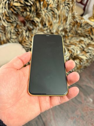 iPhone 11 Amarillo 64GB Batería 100%