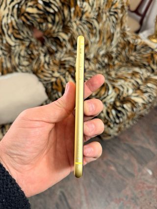 iPhone 11 Amarillo 64GB Batería 100%