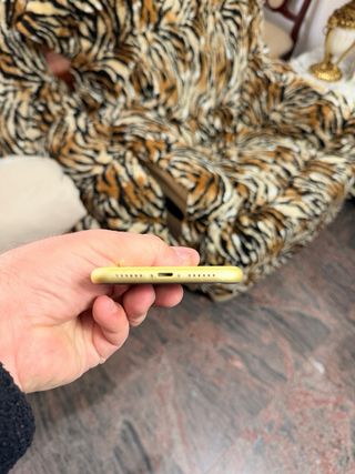 iPhone 11 Amarillo 64GB Batería 100%