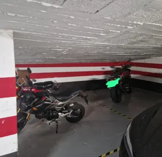 Se alquila plaza de garaje para moto