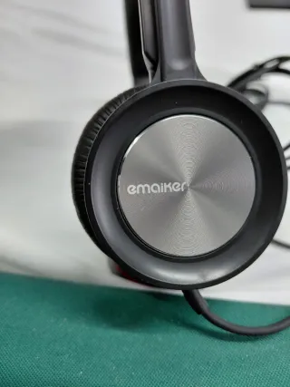 Auriculares con microfone e saco