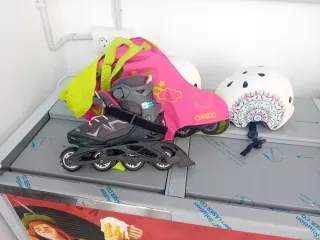 Patines y cascos para niños