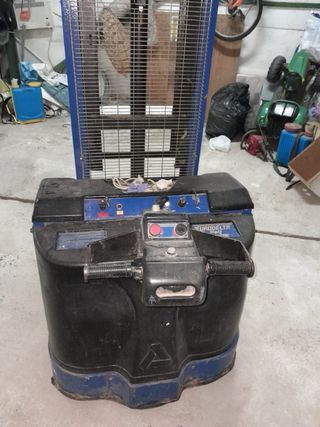 Transpaleta Eléctrica Azul