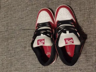 Nike Dunk SB Chicago Rojo Blanco Talla 42