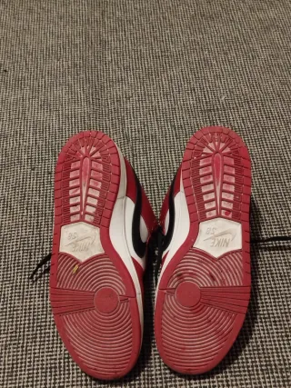 Nike Dunk SB Chicago Rojo Blanco Talla 42