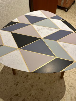 Mesita auxiliar geométrica madera