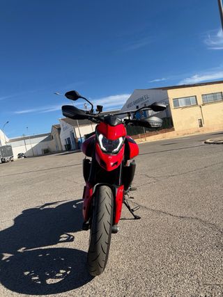 Ducati Hypermotard 950