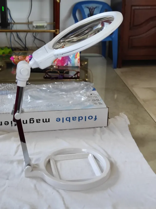 Lupa pieghevole con luce, 2 lenti e plotter