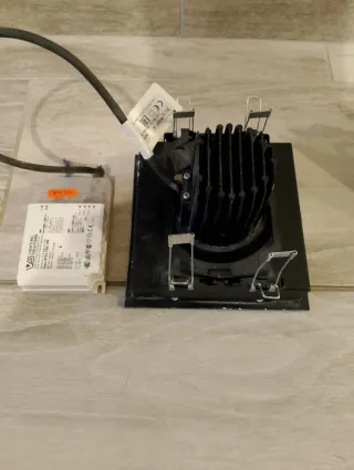 12 Focos LED Flos 3000K