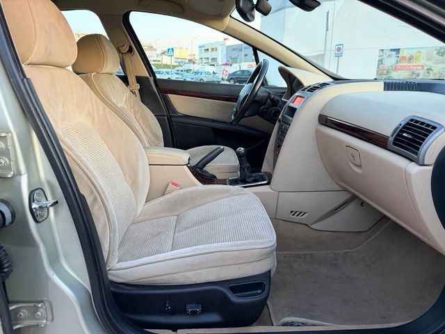 PEUGEOT 407 2.0i 136CV