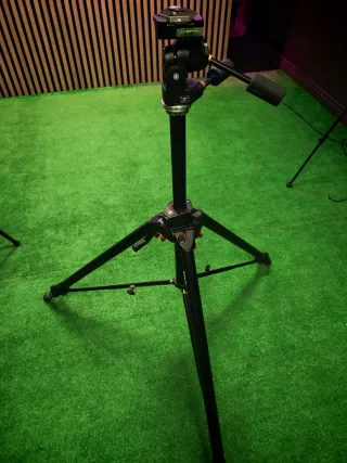 Manfrotto Trípode Triaut 058B + Cabezal 229