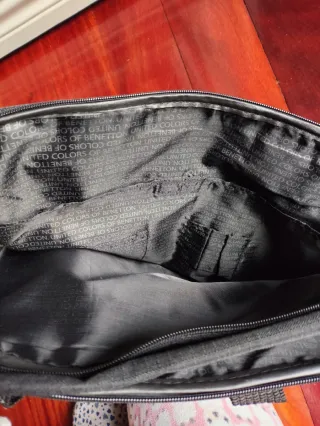 Maletín United Colors of Benetton