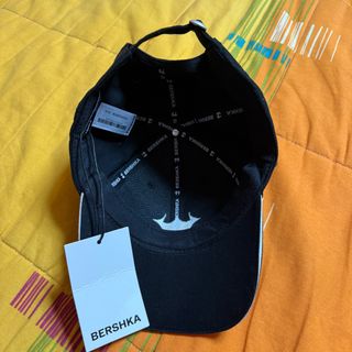Gorra Bershka Talla M Negra