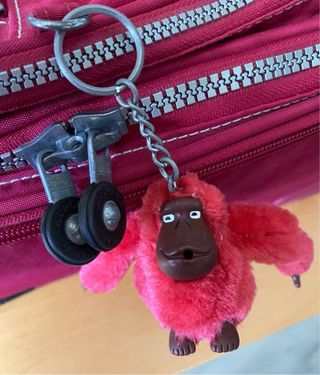 PEQUEÑA MALETA CON RUEDAS KIPLING , TIPO TROLLEY