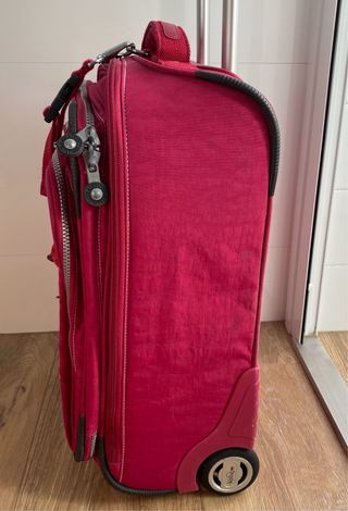 PEQUEÑA MALETA CON RUEDAS KIPLING , TIPO TROLLEY