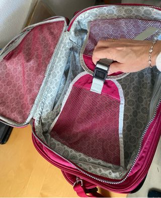 PEQUEÑA MALETA CON RUEDAS KIPLING , TIPO TROLLEY