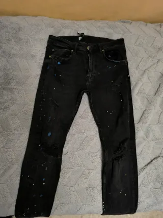 Vaqueros Bershka negros