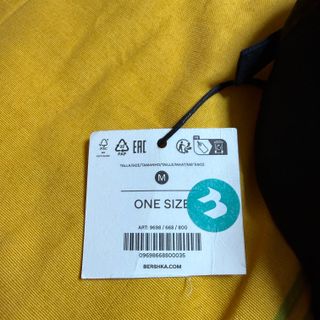 Gorra Bershka Talla M Negra