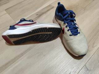 Zapatillas Hombre Nike Downshifter 12. Talla 42,5