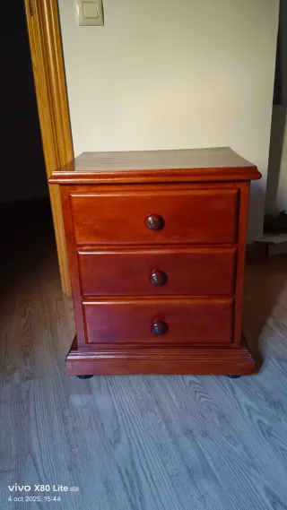 Mesillas de noche de madera