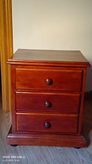 Mesillas de noche de madera