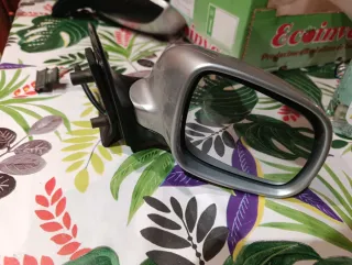 Retrovisor derecho Skoda octavia.